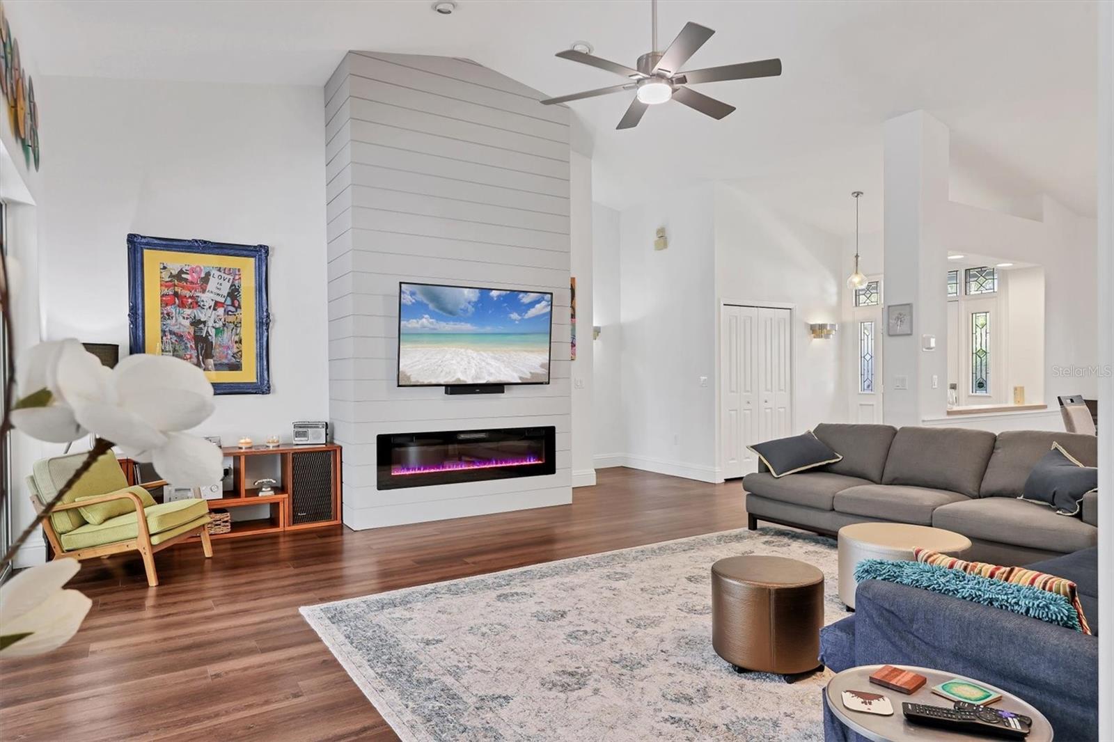 THE HIGHLANDS - Residential