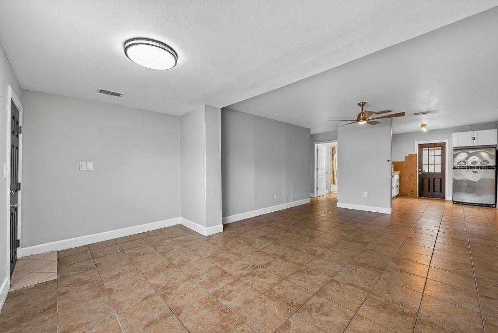 725 STRAIN BOULEVARD