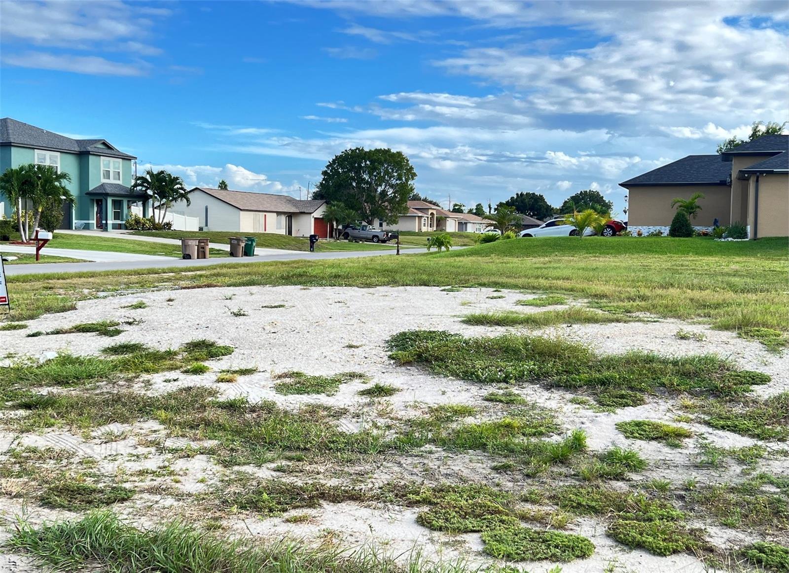 CAPE CORAL - Land