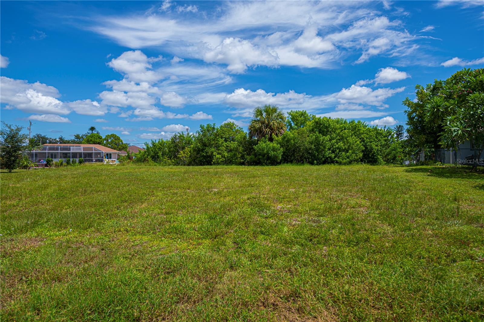 CAPE CORAL - Land