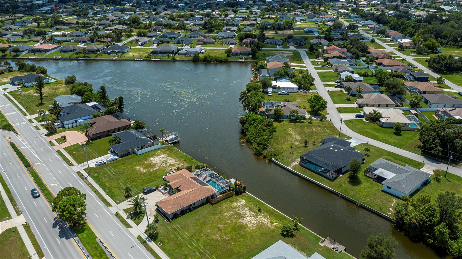 CAPE CORAL - Land