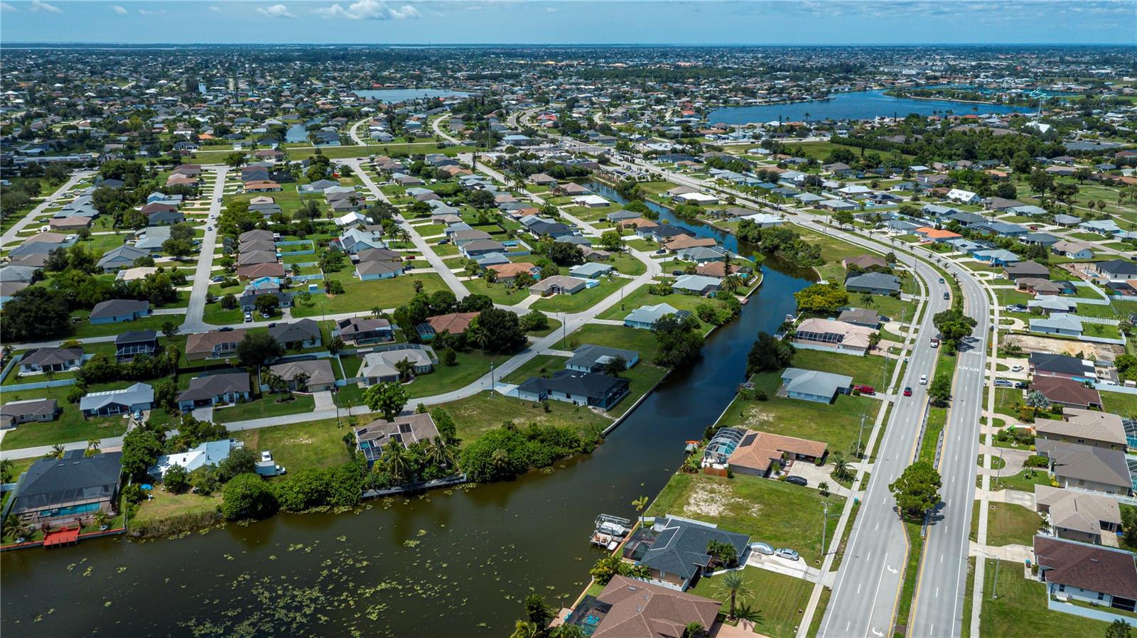 CAPE CORAL - Land