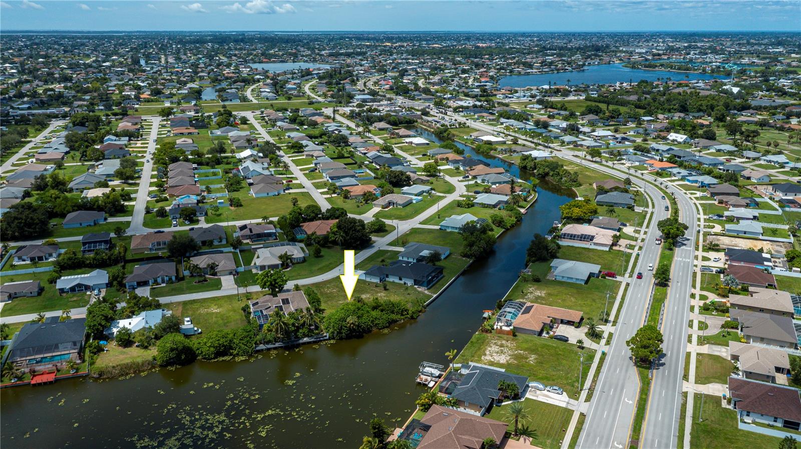 CAPE CORAL - Land