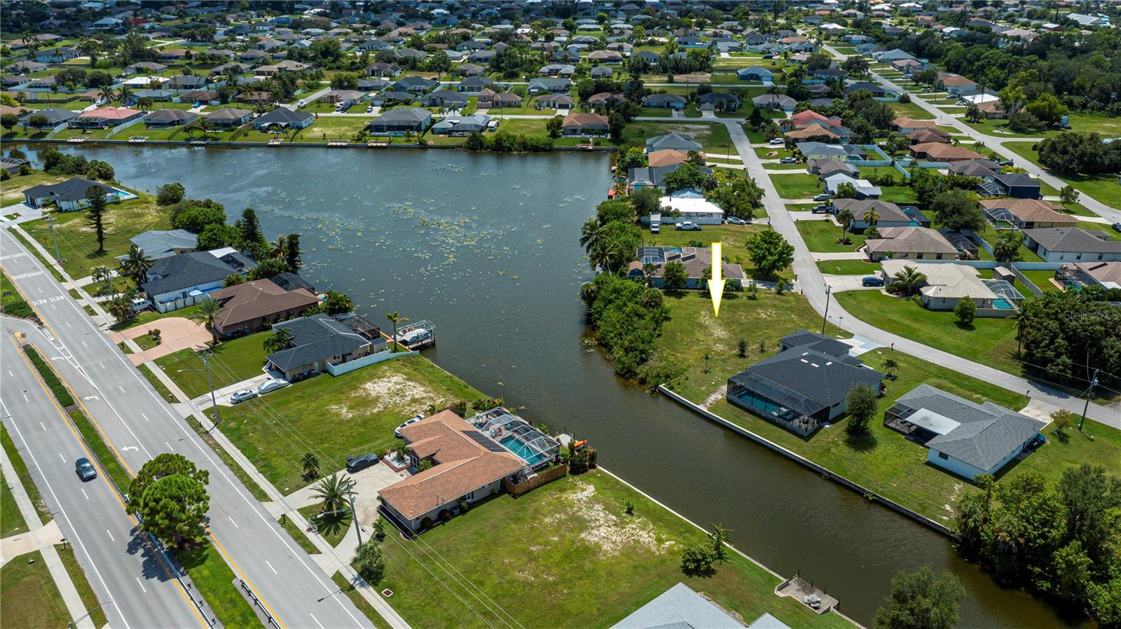 CAPE CORAL - Land