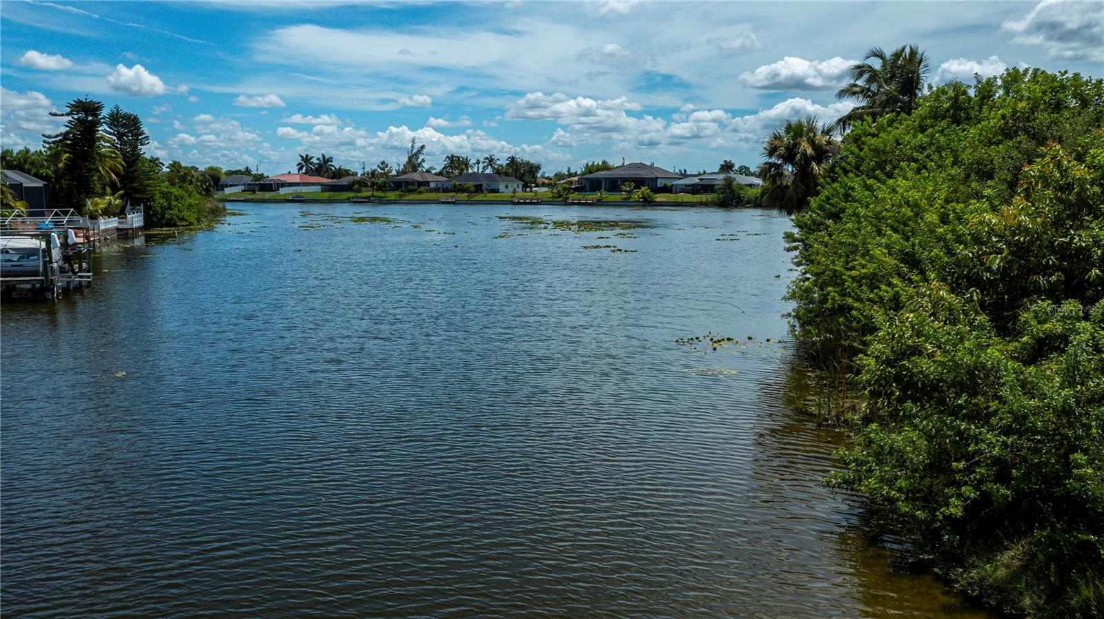 CAPE CORAL - Land