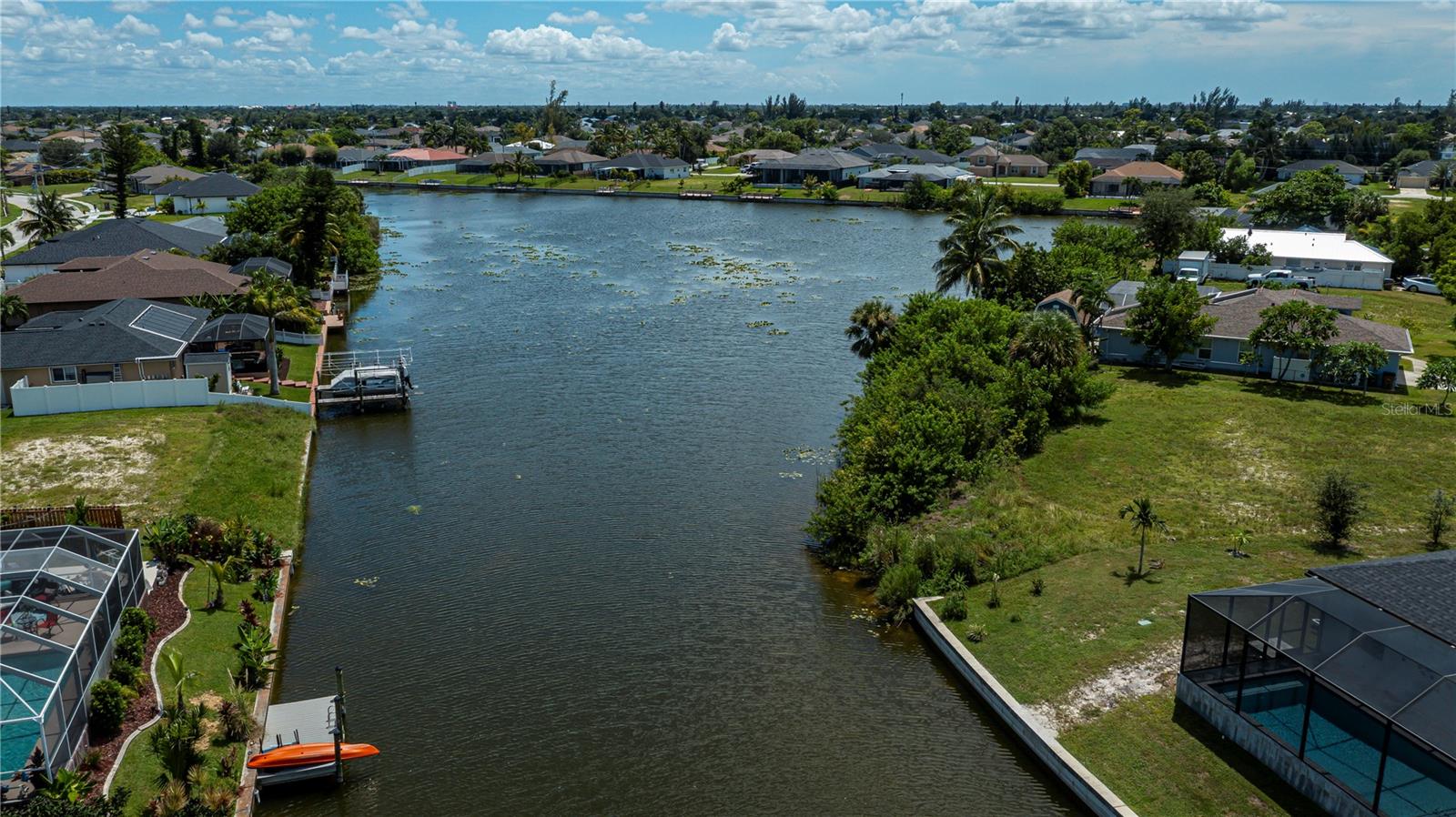CAPE CORAL - Land
