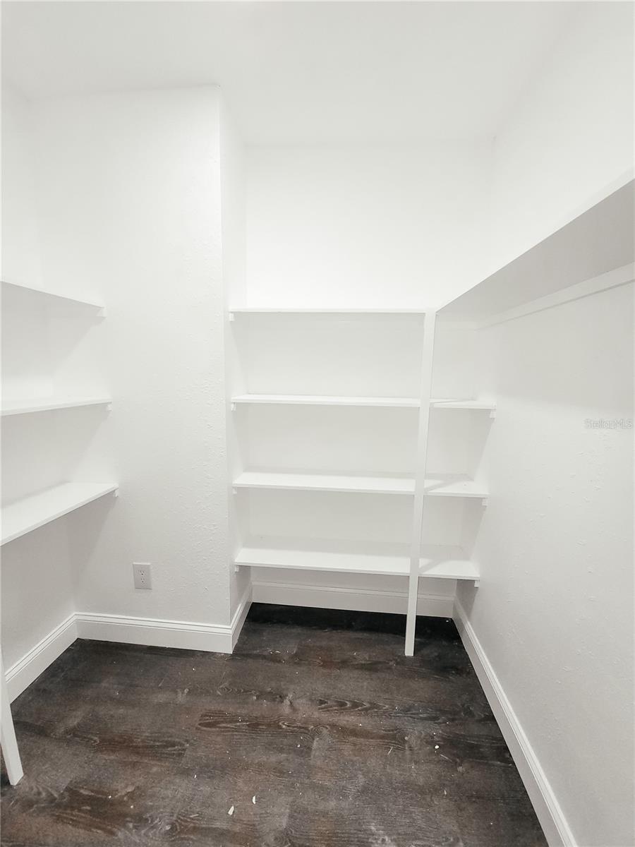 BLOOMINGDALE SEC F UNIT 1 - Residential Lease