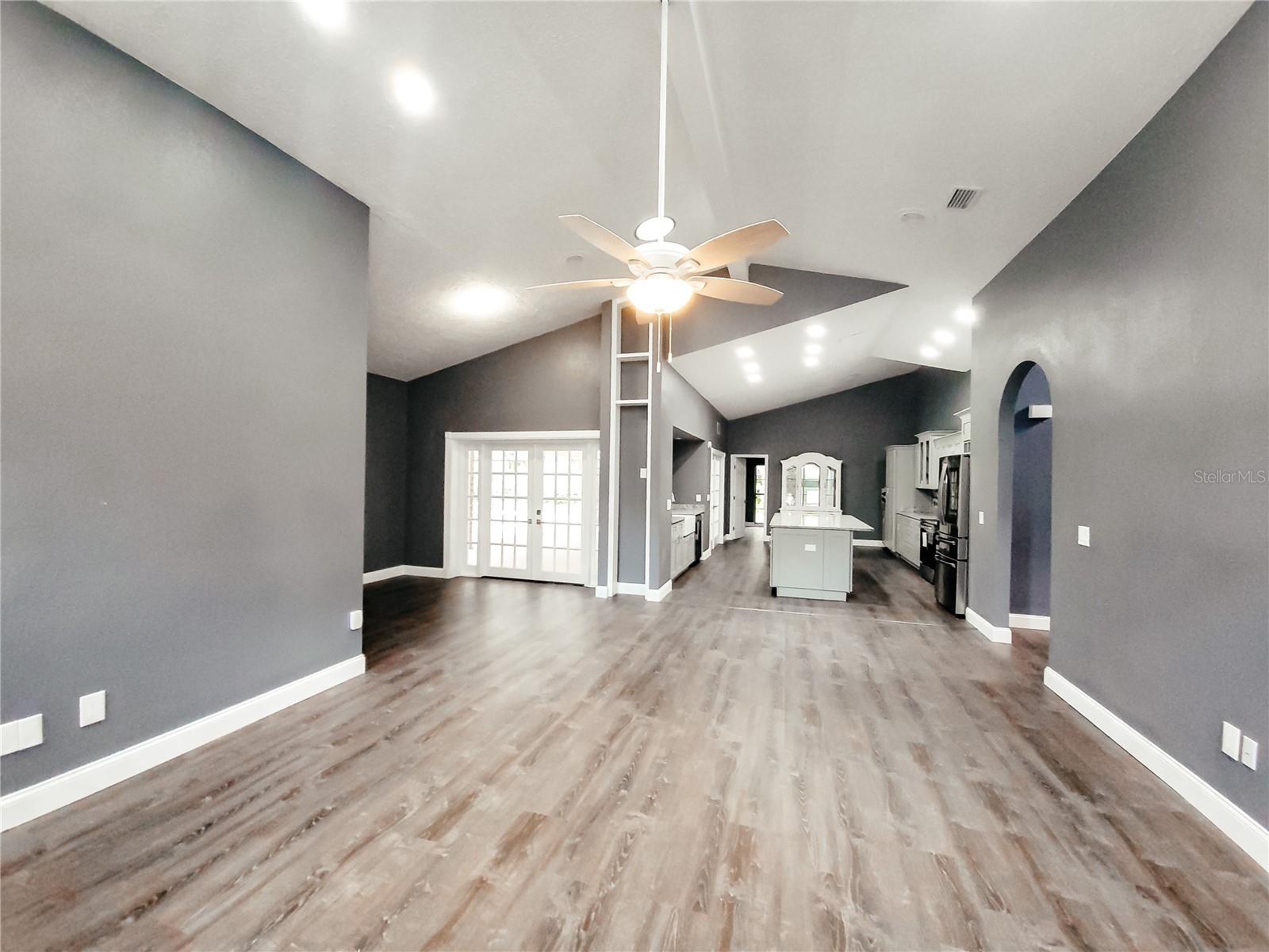 BLOOMINGDALE SEC F UNIT 1 - Residential Lease