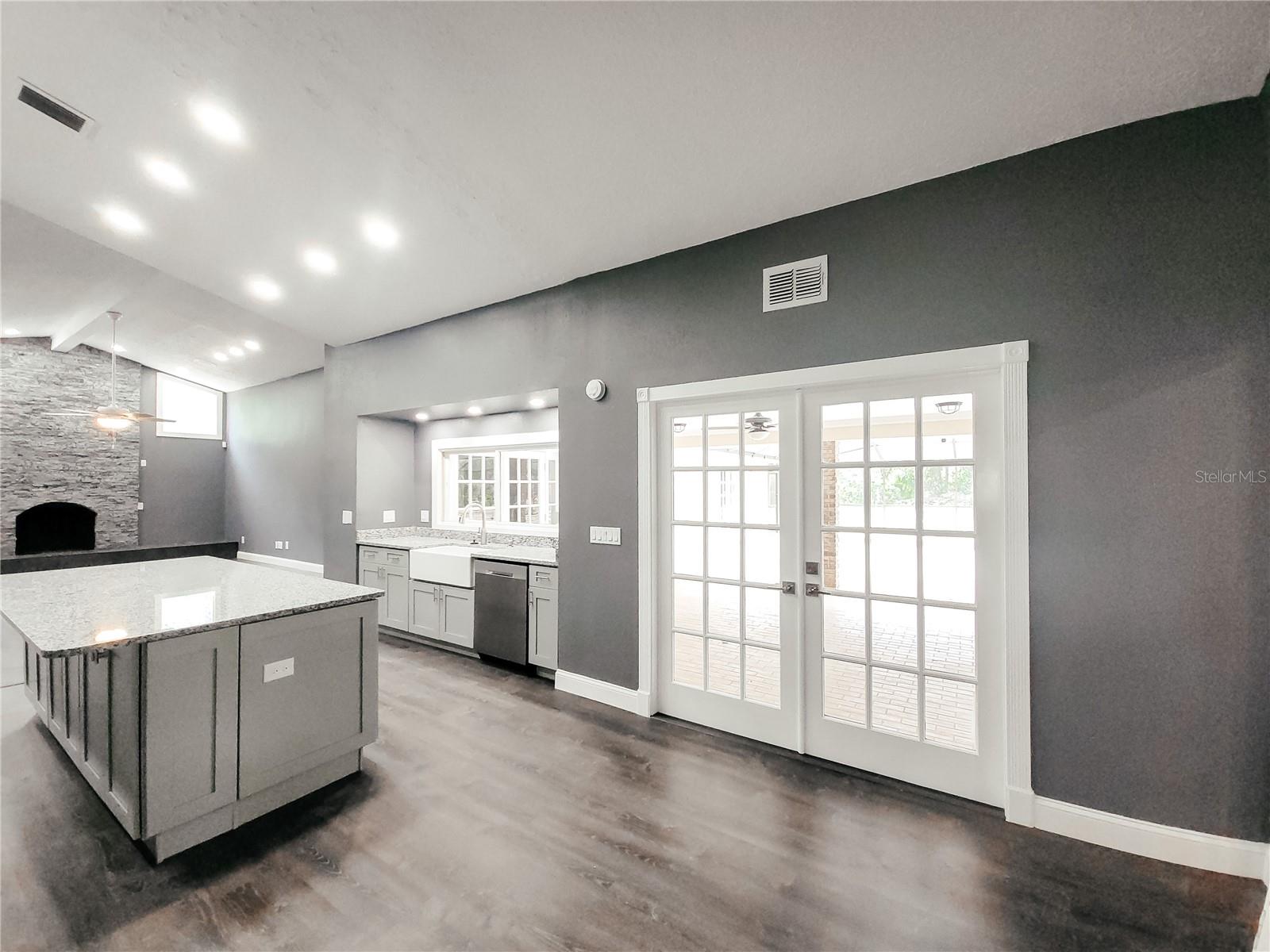 BLOOMINGDALE SEC F UNIT 1 - Residential Lease