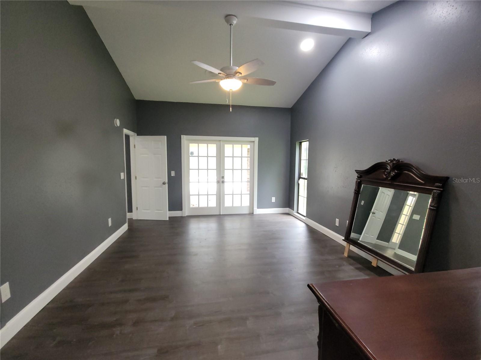 BLOOMINGDALE SEC F UNIT 1 - Residential Lease