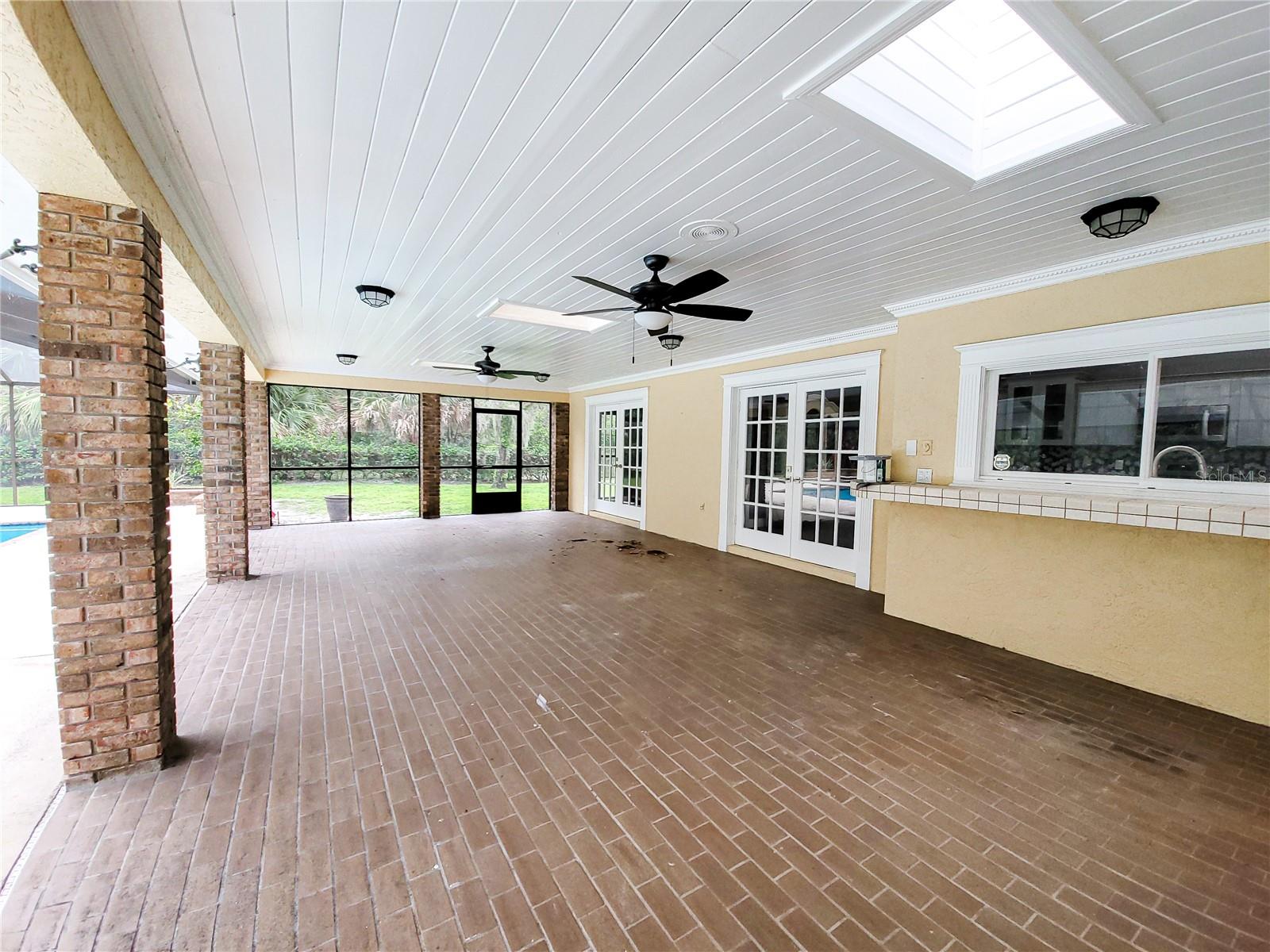 BLOOMINGDALE SEC F UNIT 1 - Residential Lease