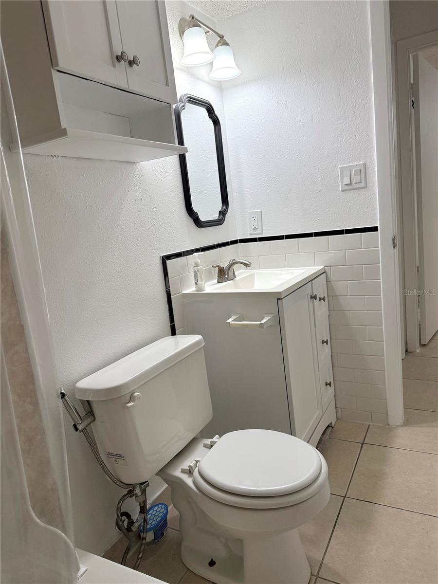 THE GRAND RESERVE CONDO - Residential Lease