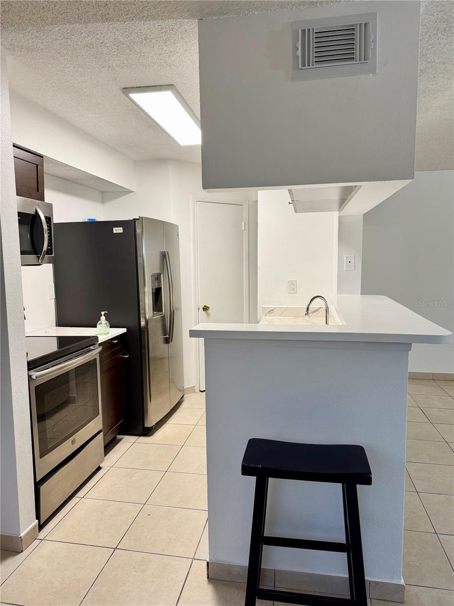 THE GRAND RESERVE CONDO - Residential Lease