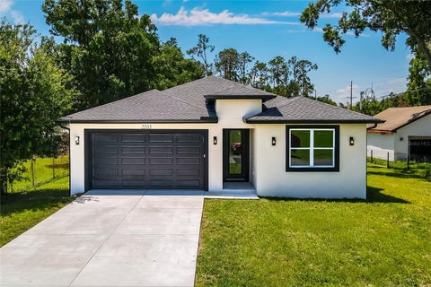 Photo of 2203 W Lowry Avenue, Plant City, FL 33563 (MLS # TB8528001)
