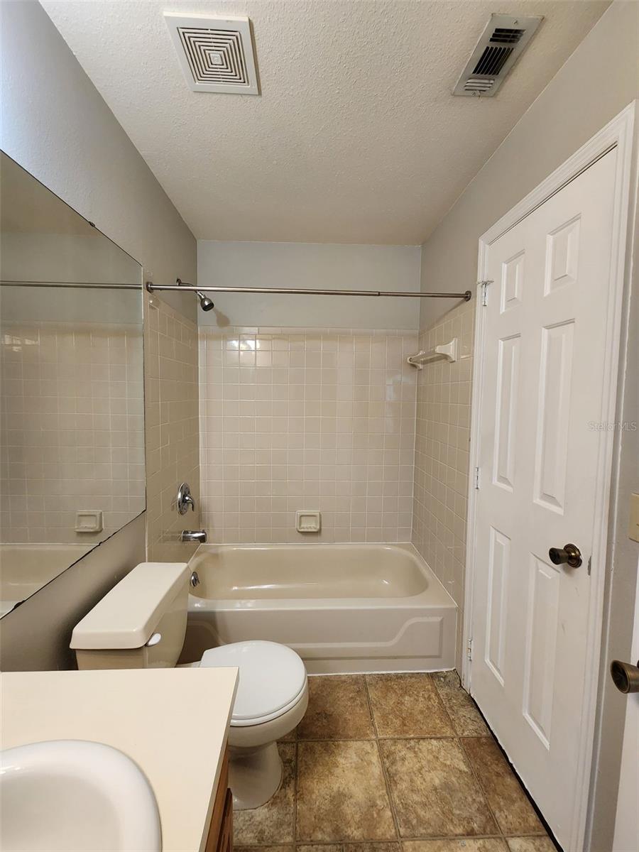 HUNTERS CHASE CONDO PH 1 - Residential Lease