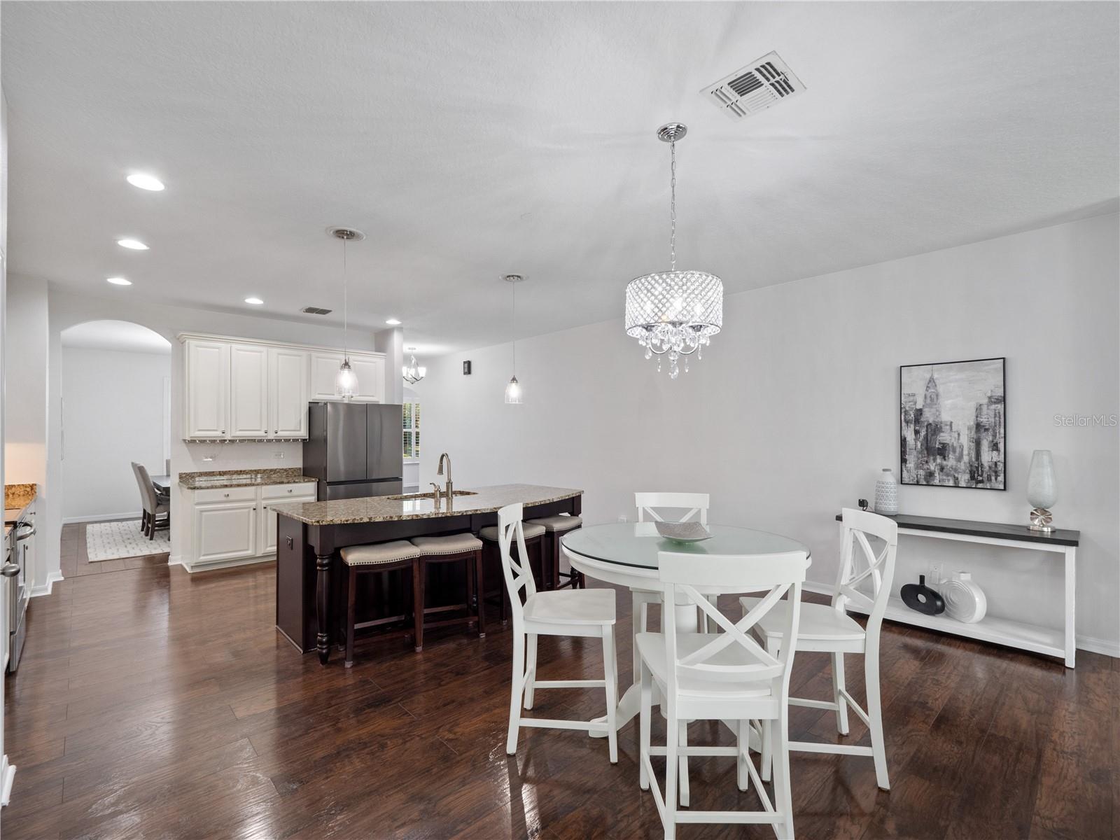 QUAIL ESTATES - Residential