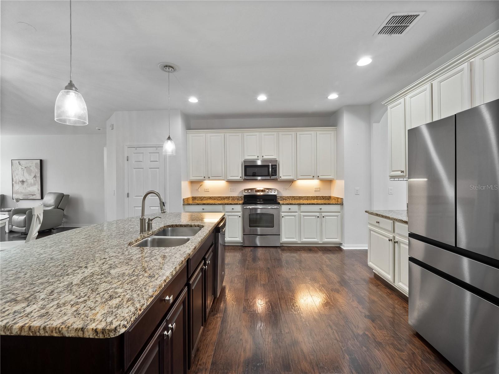 QUAIL ESTATES - Residential