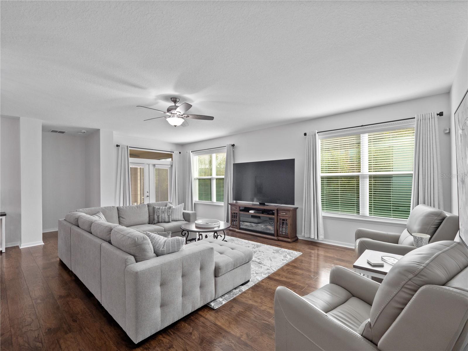 QUAIL ESTATES - Residential