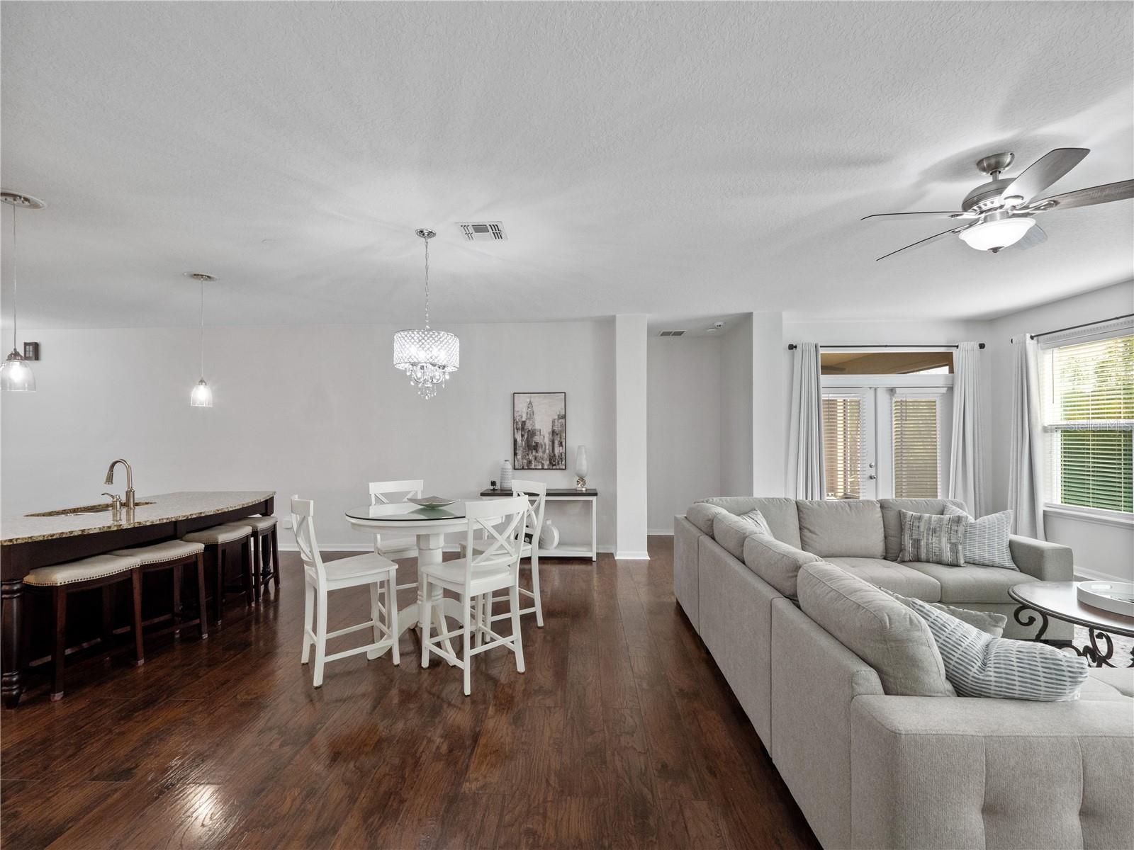 QUAIL ESTATES - Residential