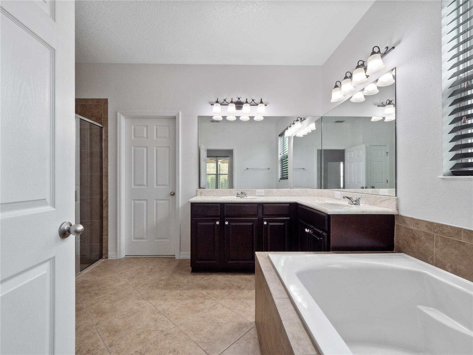 QUAIL ESTATES - Residential