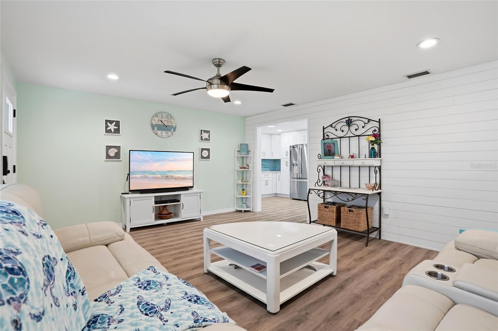 KEENE LAKE MANOR - Residential