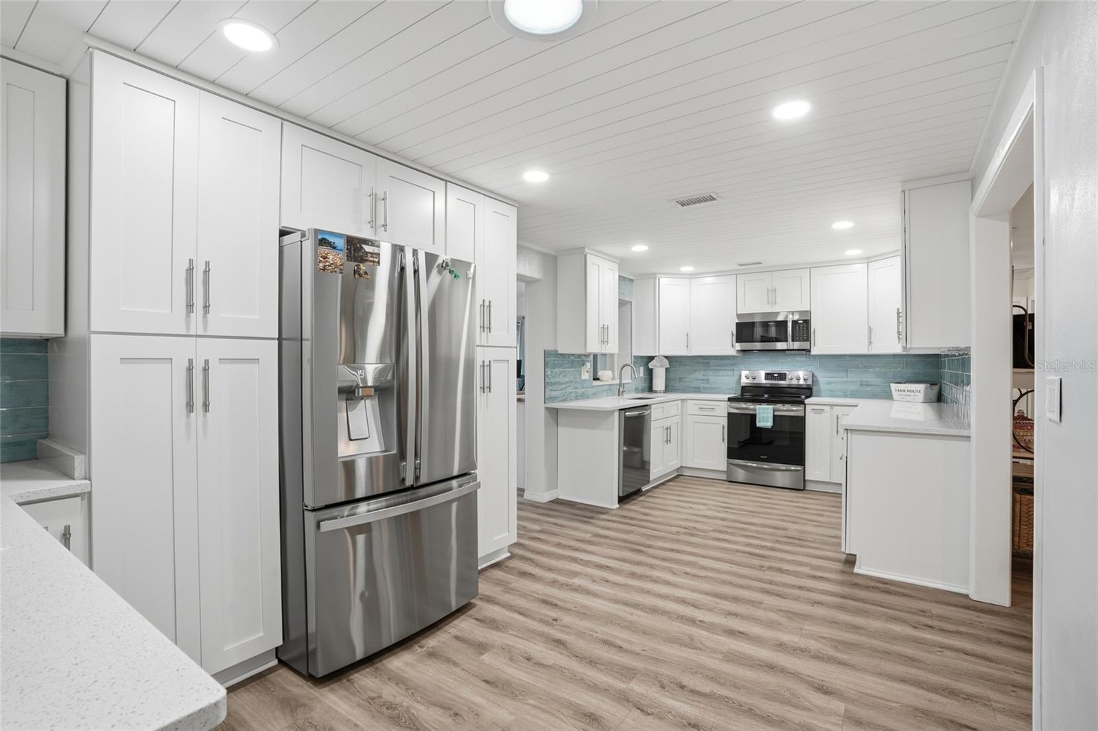 KEENE LAKE MANOR - Residential