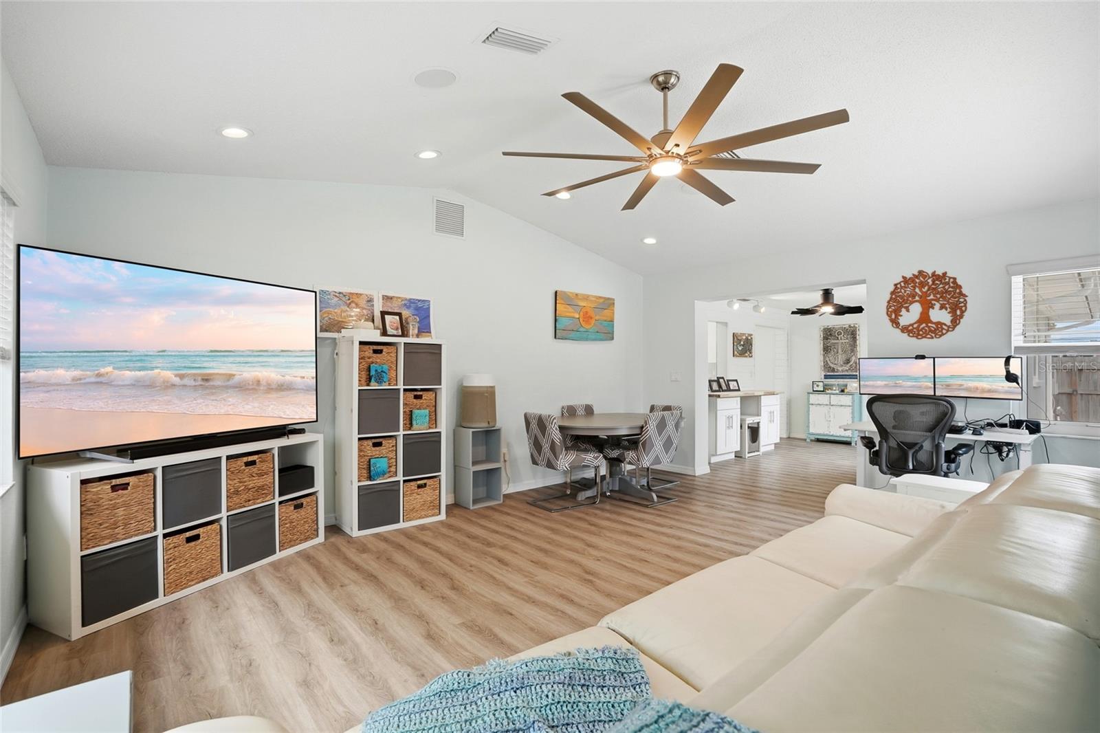 KEENE LAKE MANOR - Residential