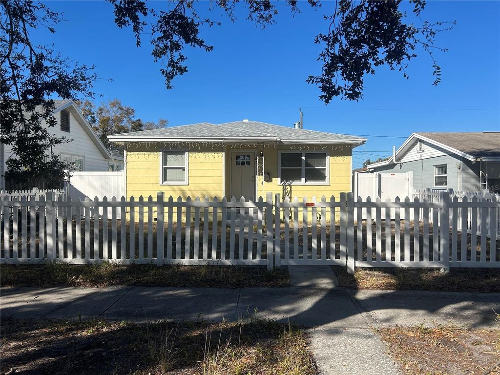 Photo of 3821 1st Avenue N, St Petersburg, FL 33713 (MLS # TB8466993)