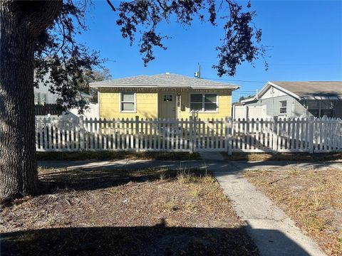 Photo of 3821 1st Avenue N, St Petersburg, FL 33713 (MLS # TB8466993)
