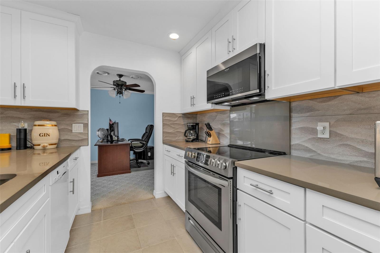 PUNTA GORDA ISLES SEC 11 - Residential