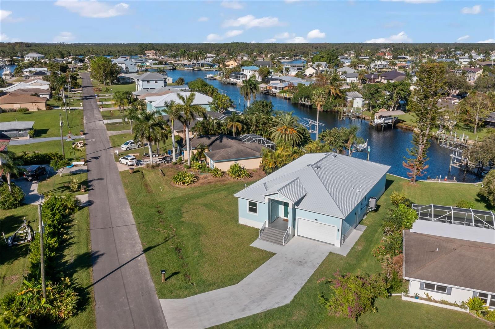 FT MYERS SHORES - Residential