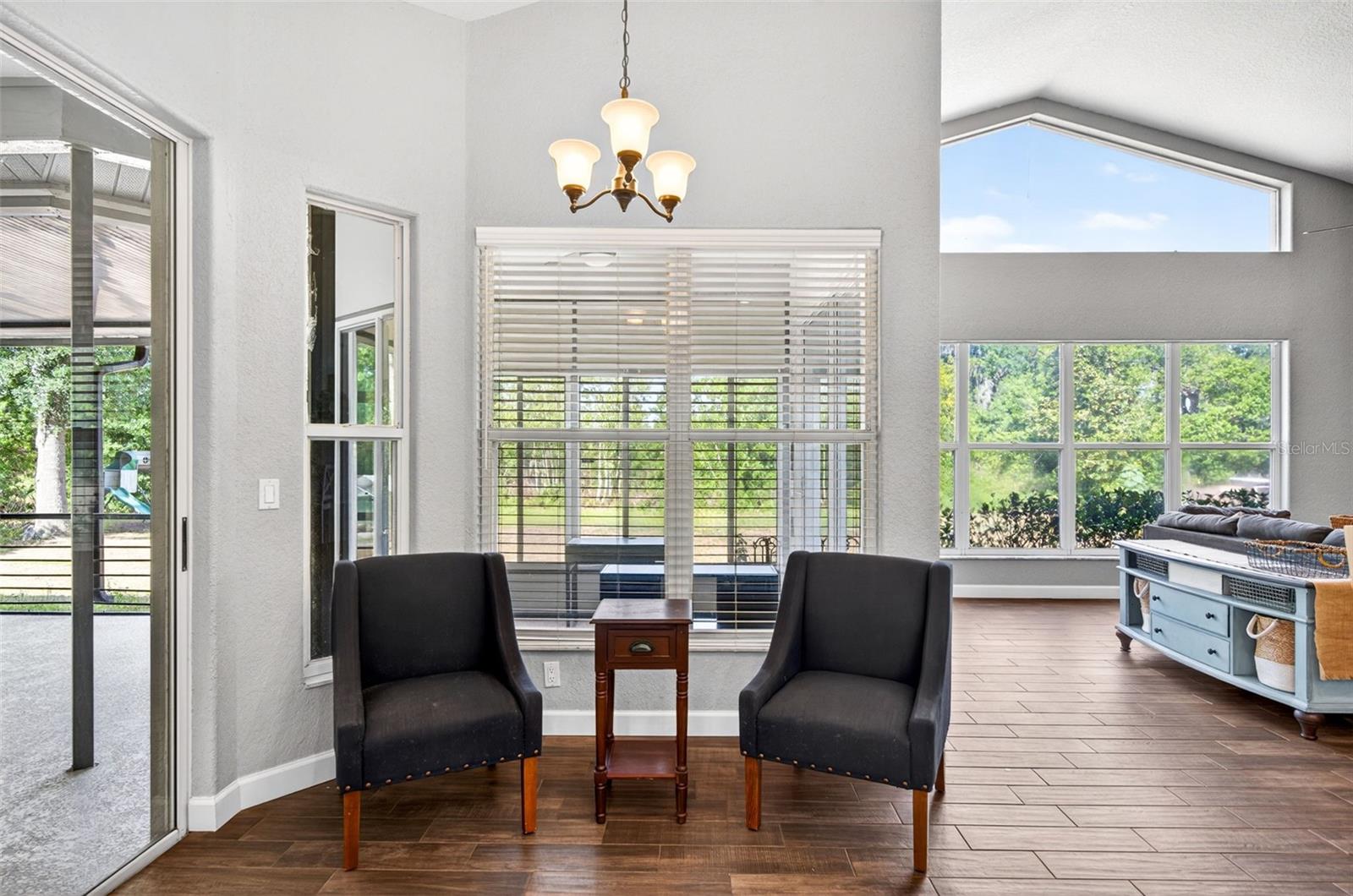 STAFFORD OAKS - Residential