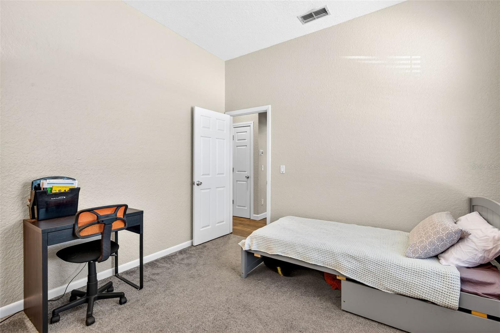 STAFFORD OAKS - Residential