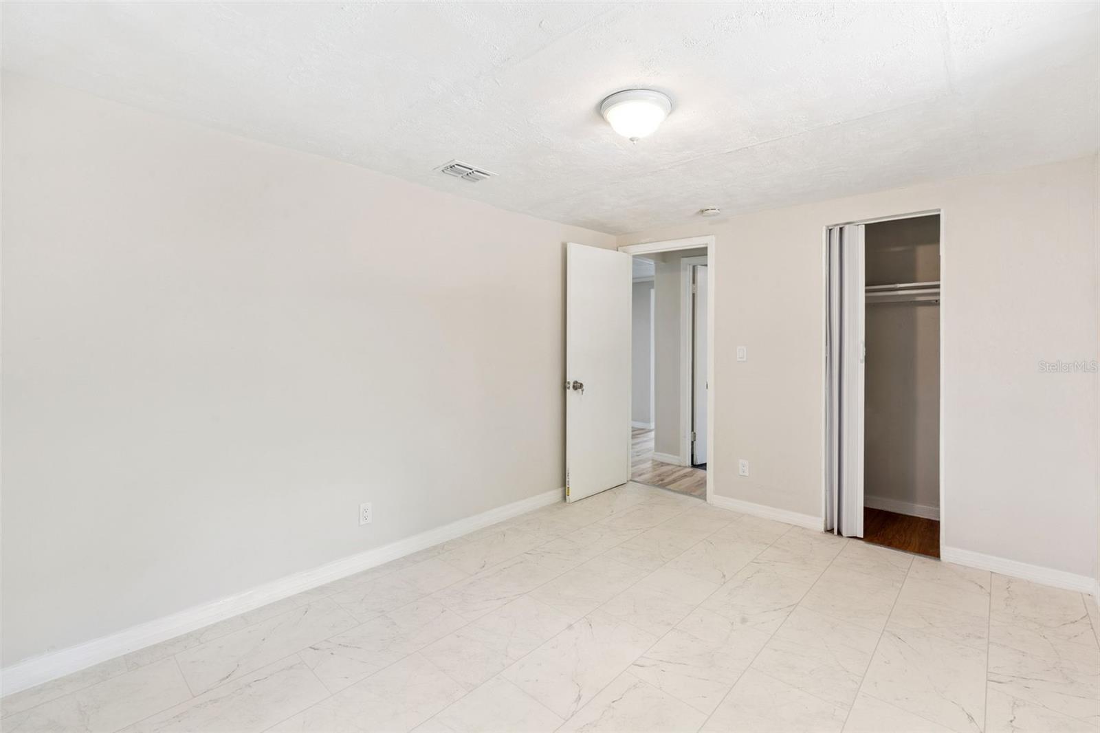 OAK LAWN - Residential