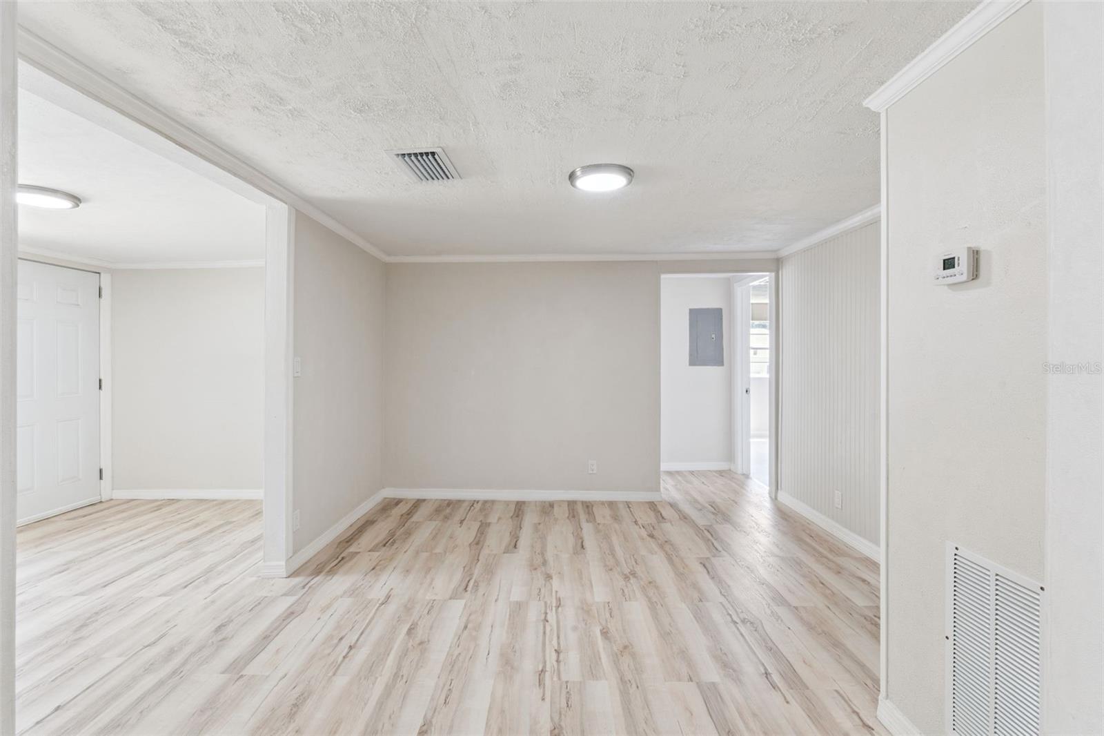 OAK LAWN - Residential