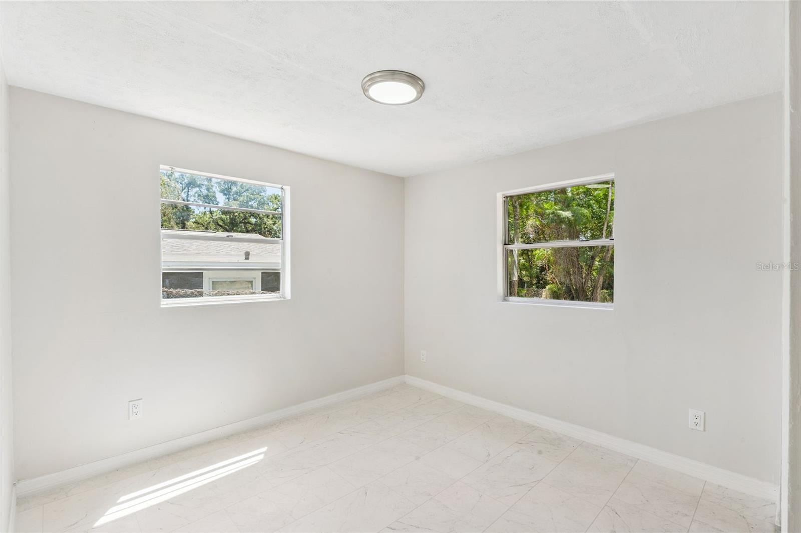 OAK LAWN - Residential
