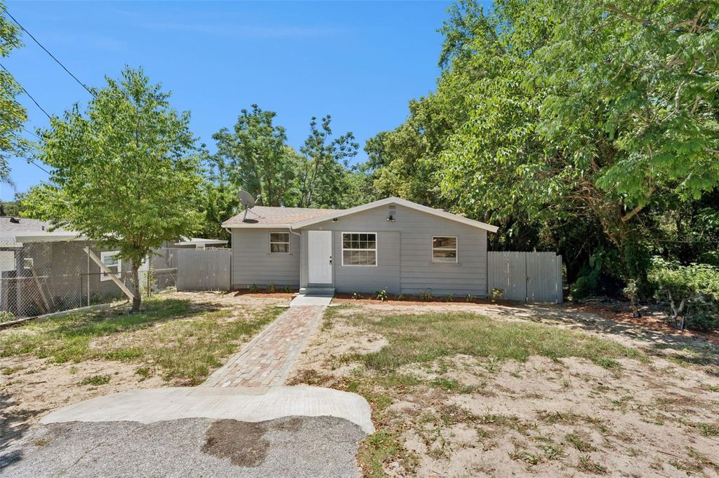 Photo of 8 W Ella J Gilmore Street, Apopka, FL 32703 (MLS # O6401762)