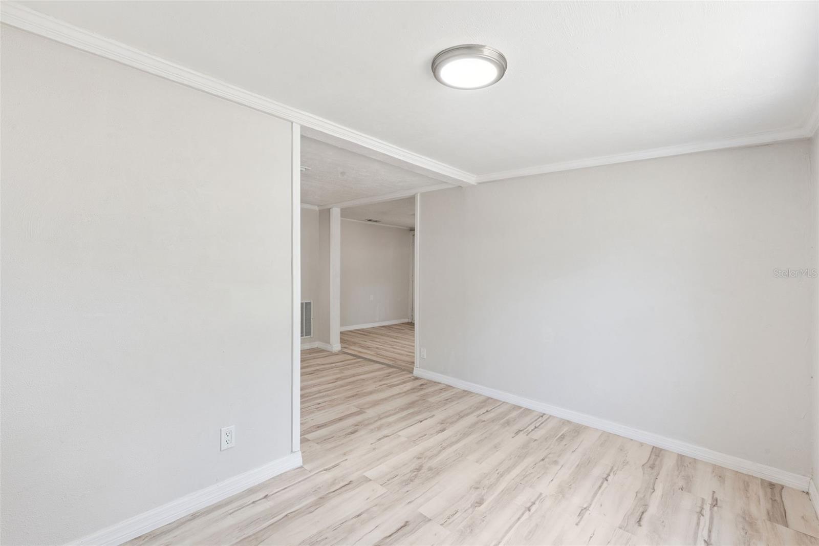 8 W ELLA J GILMORE STREET