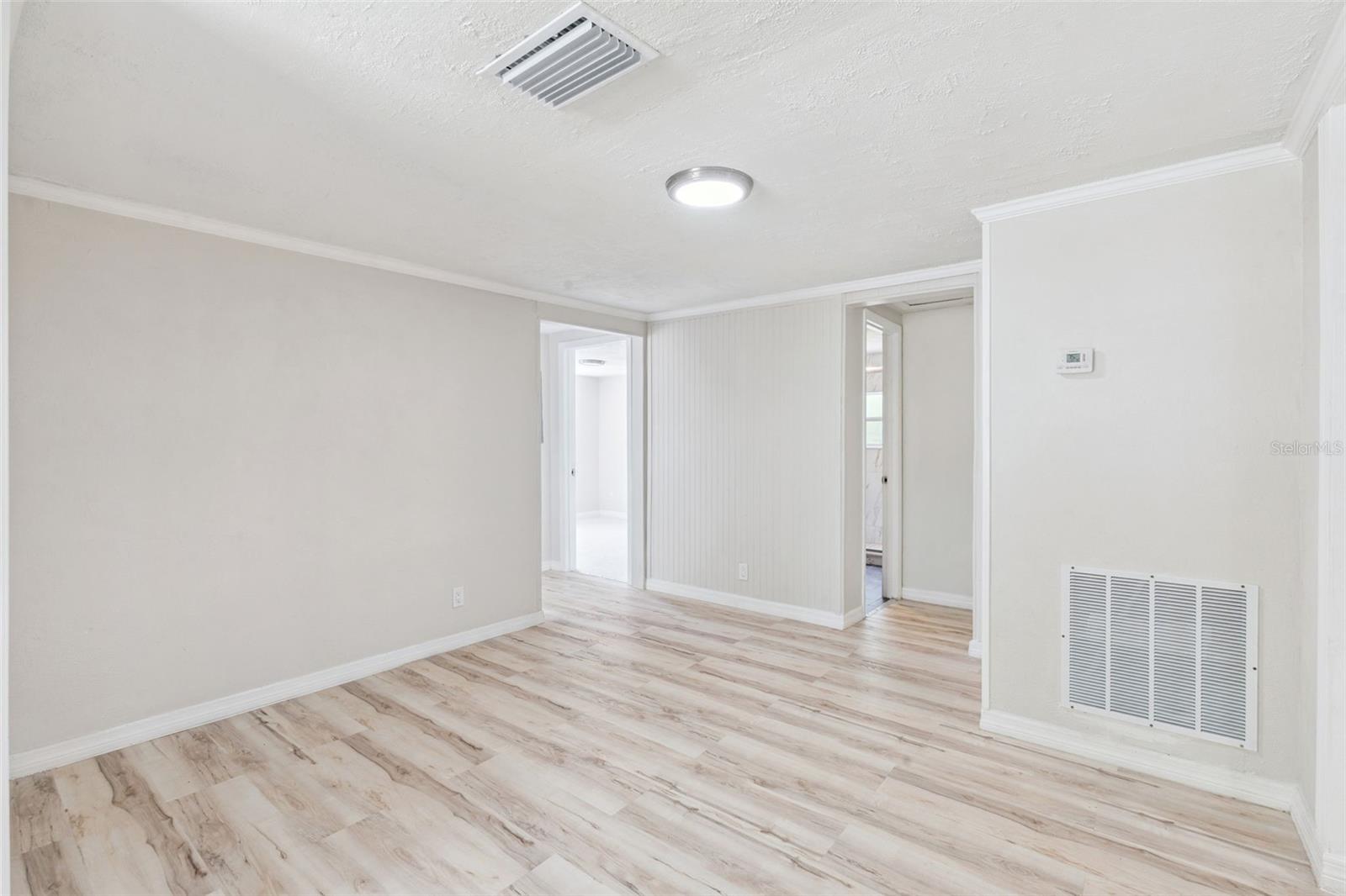 OAK LAWN - Residential