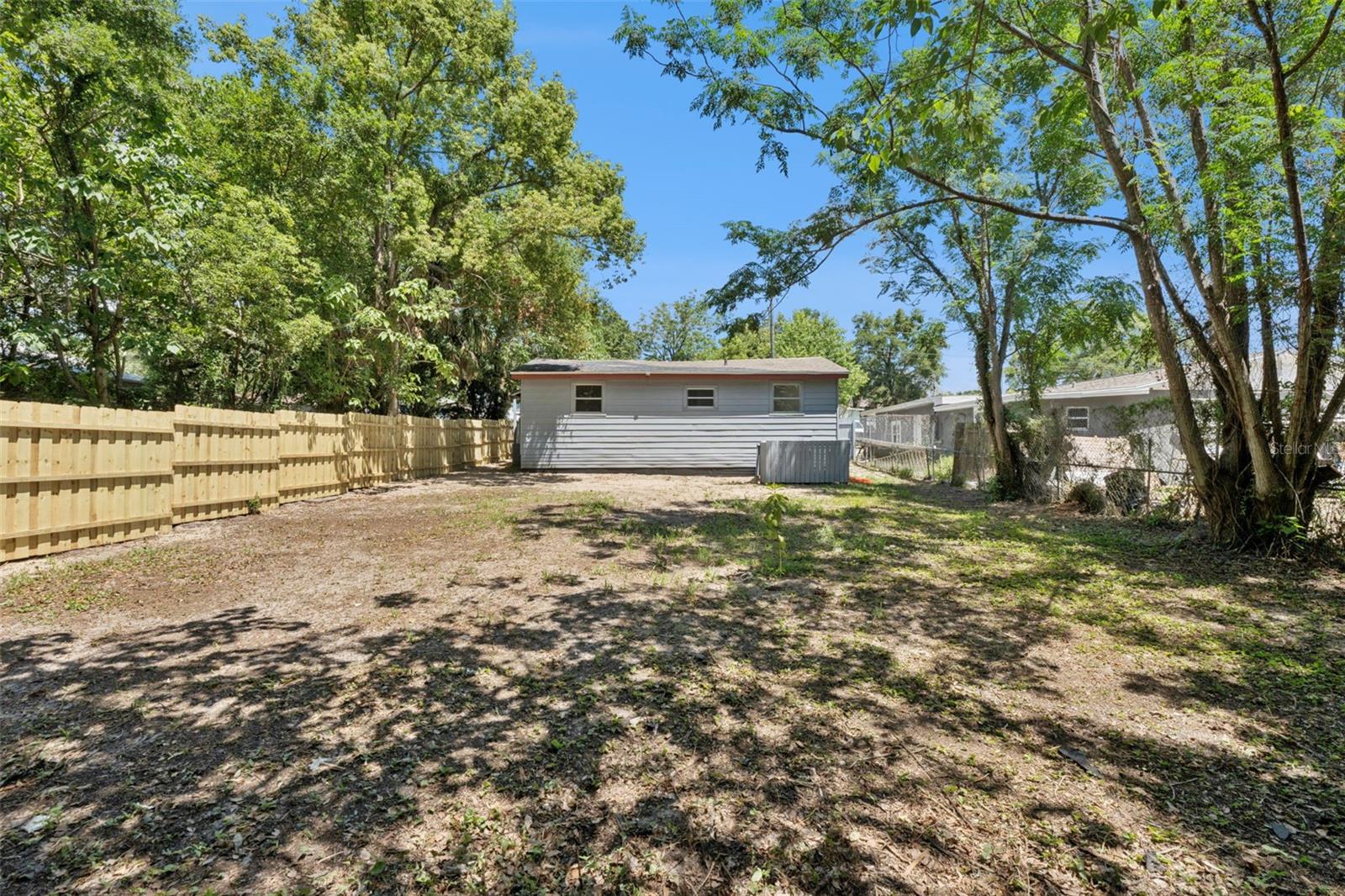 OAK LAWN - Residential