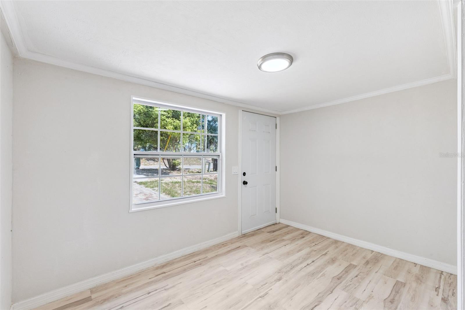 8 W ELLA J GILMORE STREET