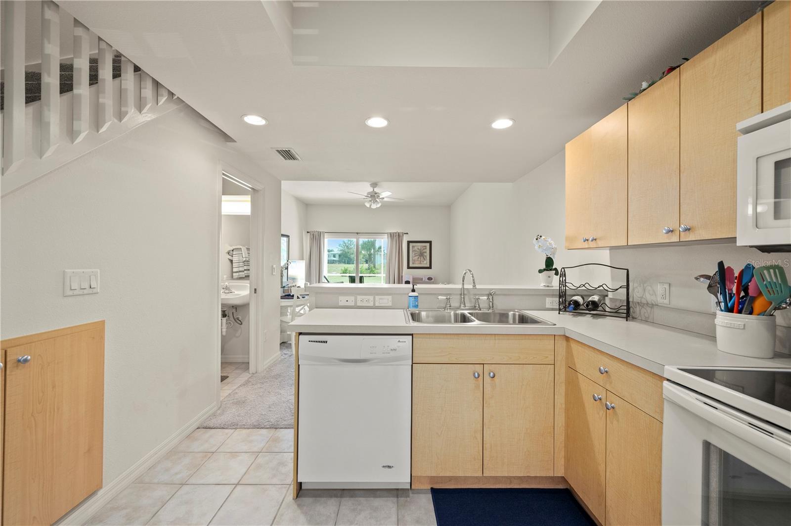 1236 RIO DE JANEIRO AVENUE 406
