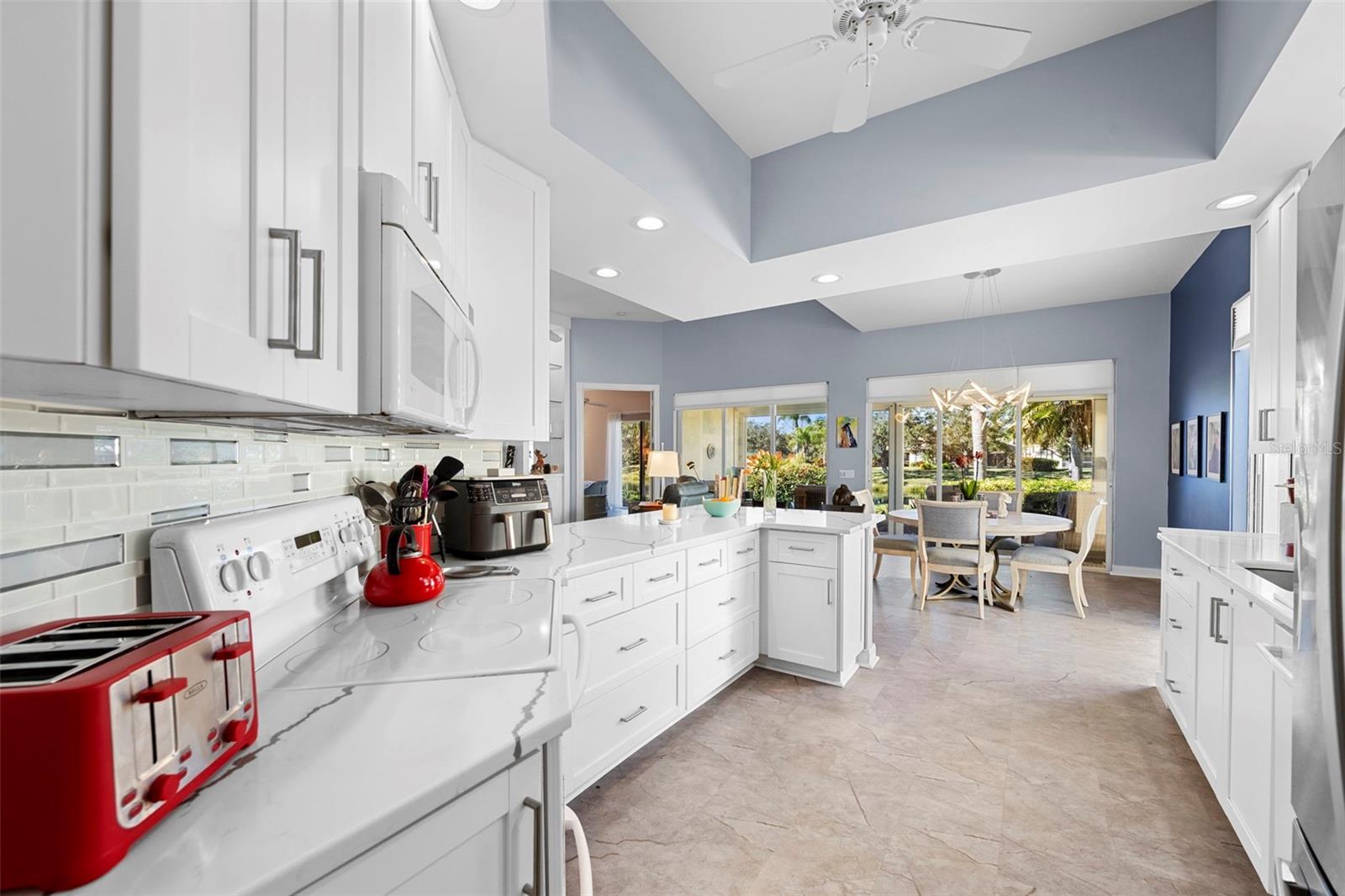 VILLAGEWALK - Residential