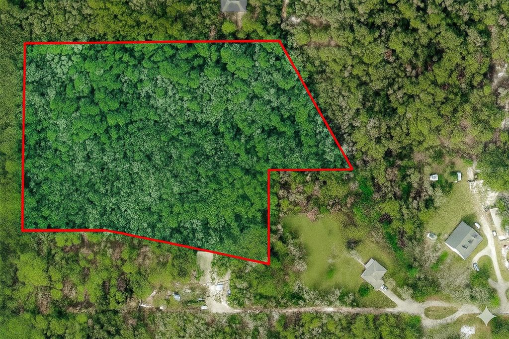 Photo of Aylesboro Court, Brooksville, FL 34602 (MLS # TB8422400)