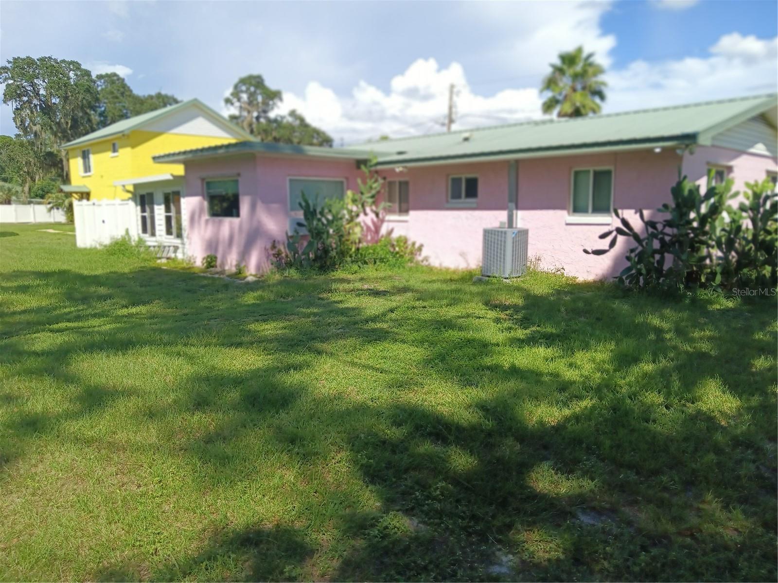 LAKE WEIR BEACH SEC - Residential