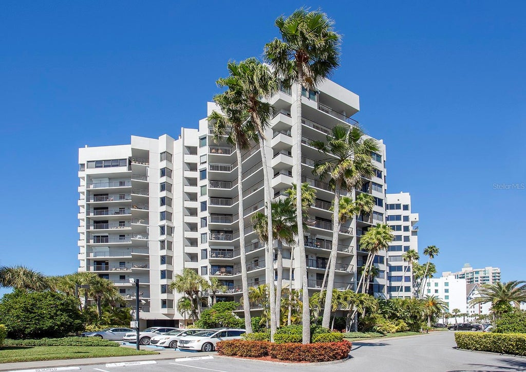 Photo of 1600 Gulf Boulevard #1016, Clearwater Beach, FL 33767 (MLS # TB8541457)