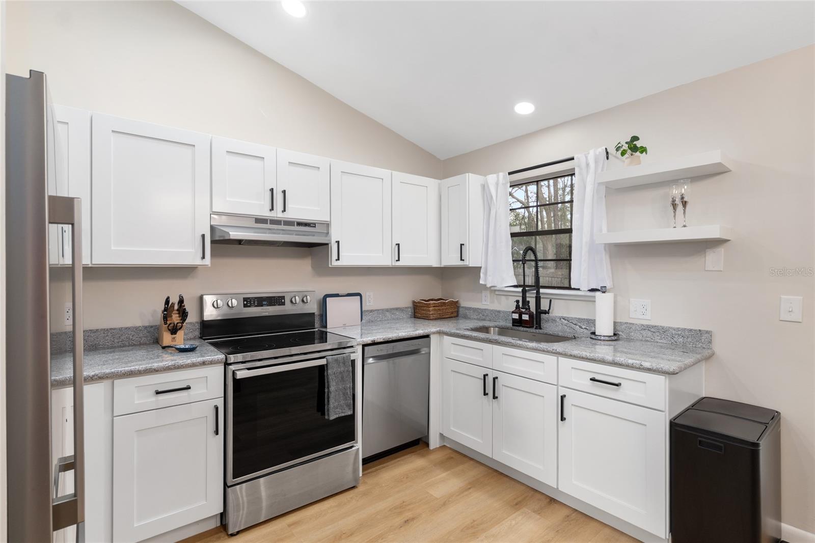 THE VILLAGES OF SANTA FE PH 2 - Residential