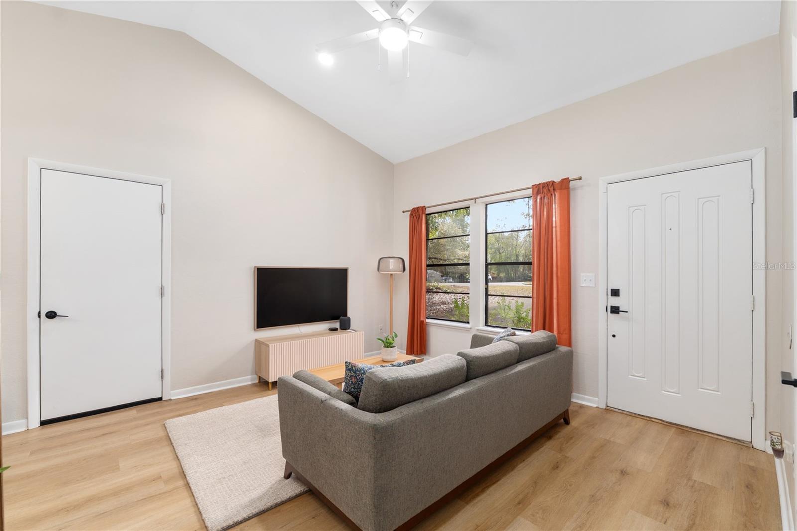 THE VILLAGES OF SANTA FE PH 2 - Residential