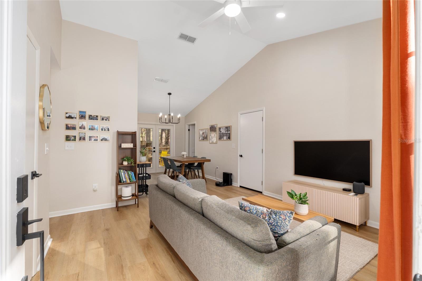 THE VILLAGES OF SANTA FE PH 2 - Residential