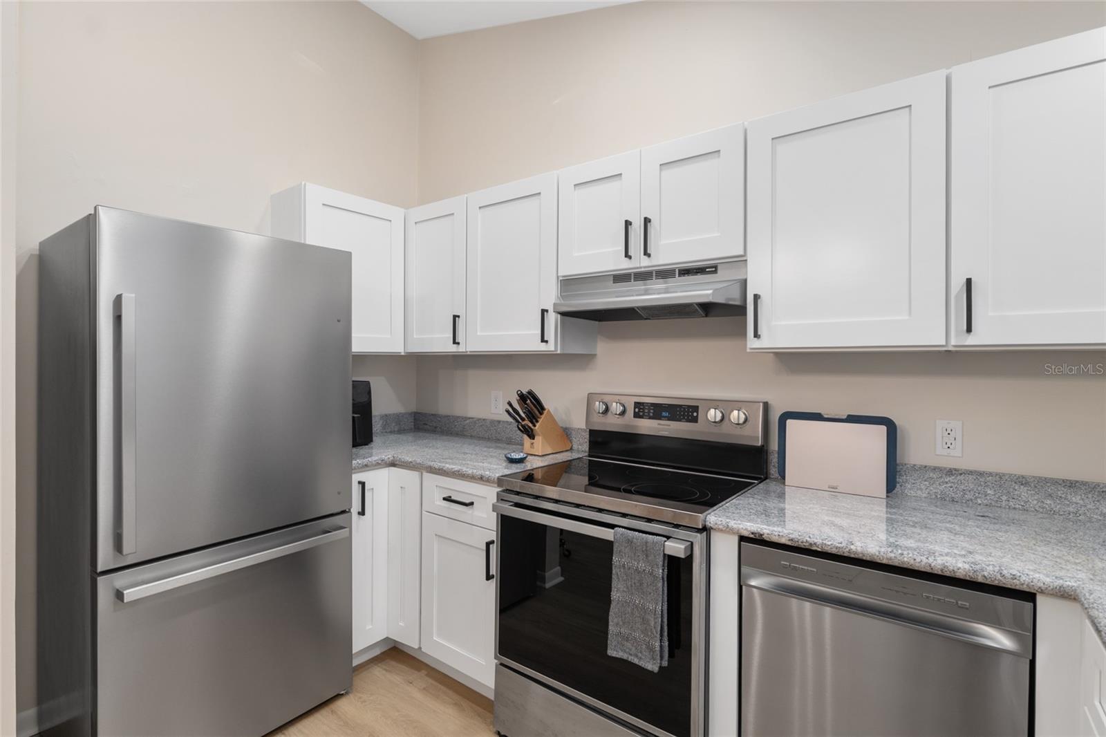 THE VILLAGES OF SANTA FE PH 2 - Residential